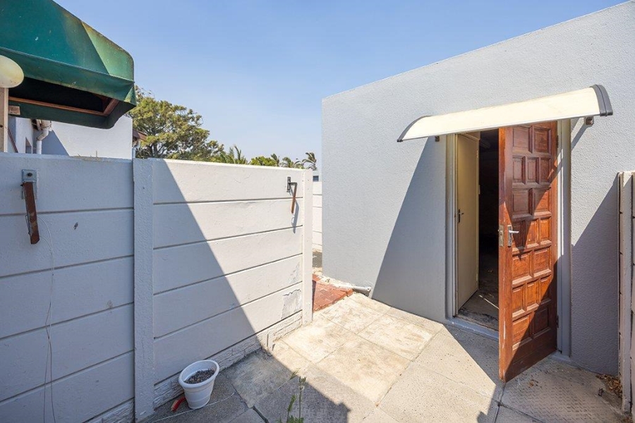 2 Bedroom Property for Sale in Table View Western Cape